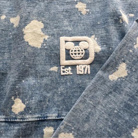 Disney World Parks Disneyland Spirit Jersey blue Denim Bleach splatter XL NEW - Picture 4 of 10
